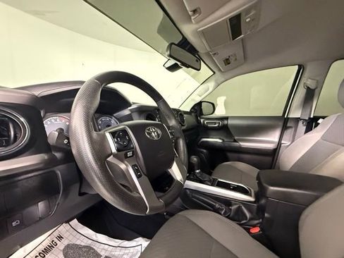 Used 2021 Toyota Tacoma SR5 RWD image 6