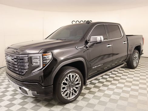 Used 2025 GMC Sierra 1500 Denali Ultimate image 11
