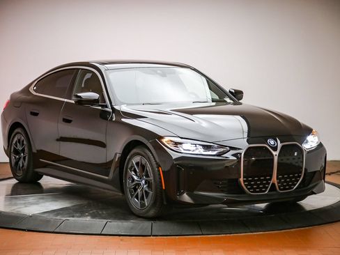 Certified 2024 BMW i4 eDrive40 w/ Premium Package RWD image 6
