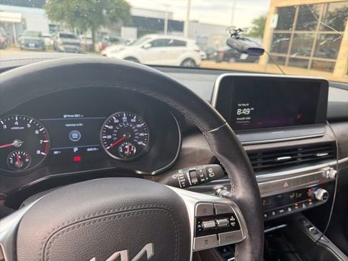 Certified 2022 Kia Telluride SX w/ SX Prestige Package AWD/4WD image 11