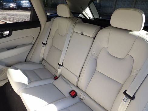 New 2026 Volvo XC60 B5 Ultra w/ Protection Package Premier image 25