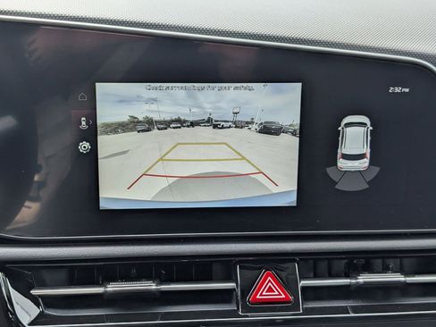 Certified 2025 Kia Niro EX FWD image 20