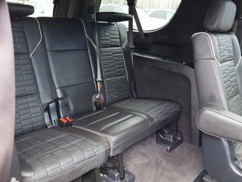 Used 2025 Cadillac Escalade ESV Sport Platinum AWD/4WD image 29