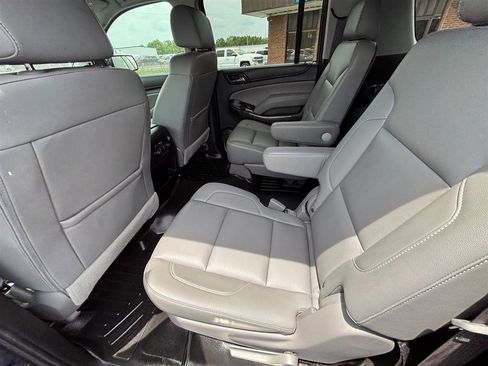 Used 2017 Chevrolet Suburban LT AWD/4WD image 19