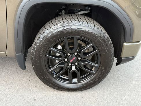 Used 2024 GMC Sierra 1500 Elevation image 12