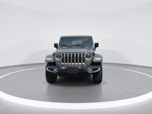 Used 2023 Jeep Wrangler Unlimited Sahara w/ Cold Weather Group AWD/4WD image 3