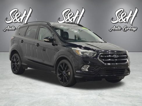Used 2017 Ford Escape Titanium AWD/4WD image 2