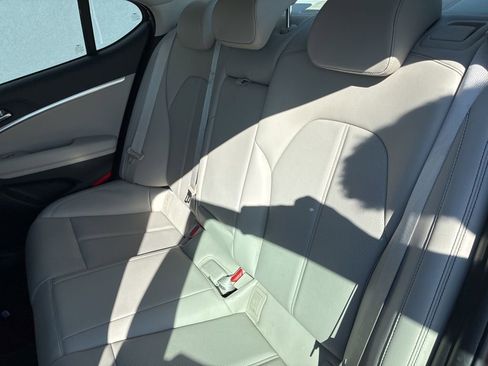 Used 2020 Genesis G70 2.0T AWD/4WD image 14