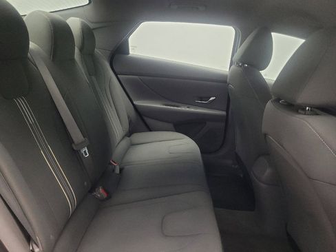 Used 2023 Hyundai Elantra Blue FWD image 19