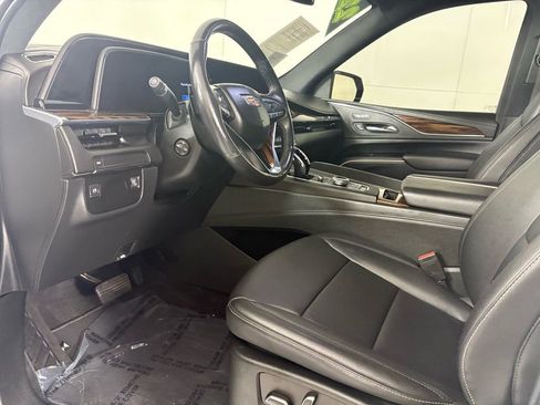 Used 2022 Cadillac Escalade ESV Luxury image 26