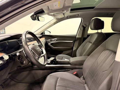 Used 2019 Audi e-tron Premium Plus AWD/4WD image 10