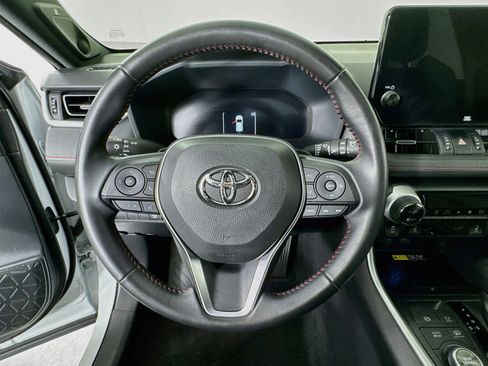Used 2023 Toyota RAV4 XSE AWD/4WD image 11
