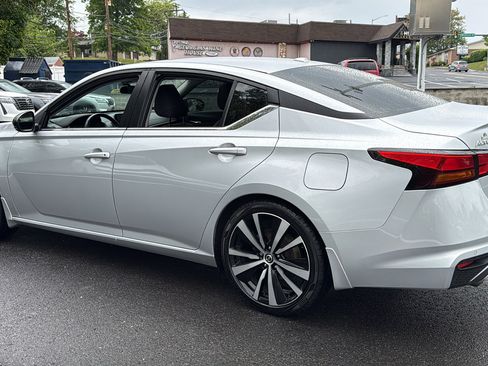Certified 2021 Nissan Altima 2.5 SR w/ SR Premium Package FWD image 23