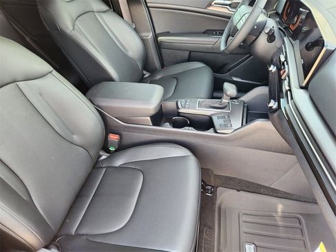 New 2026 Kia Sportage EX w/ EX Panorama Roof Package image 11