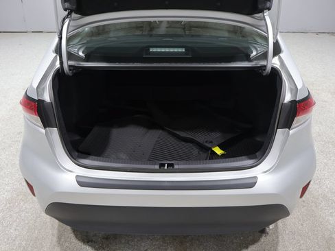 Used 2026 Toyota Corolla LE FWD image 18