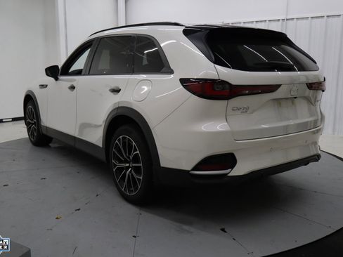 Used 2025 MAZDA CX-70 Plug-In Hybrid w/ Premium Pkg image 8