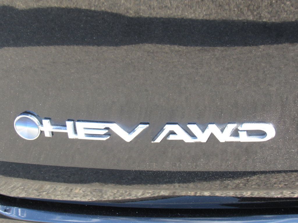Used 2025 Toyota Sienna XSE AWD/4WD image 9