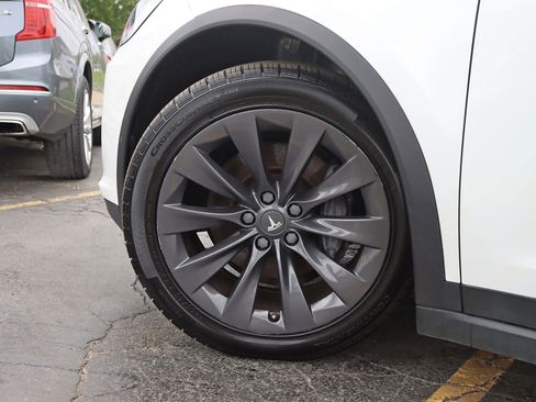 Used 2018 Tesla Model X 100D AWD/4WD image 16