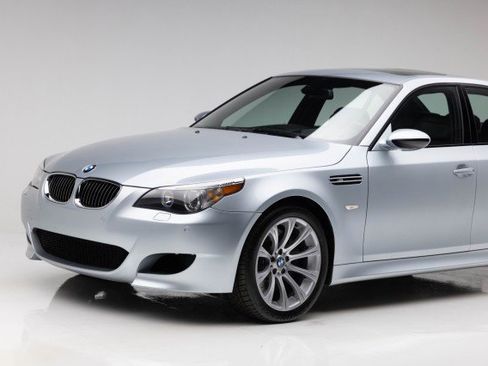 Used 2006 BMW M5 image 29
