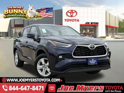 Used 2025 Toyota Highlander LE