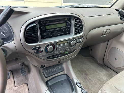 Used 2005 Toyota Sequoia Limited image 16