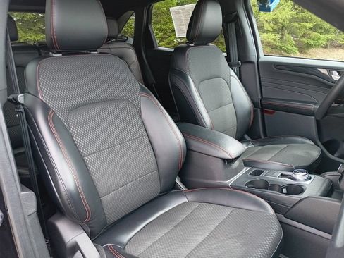 Used 2023 Ford Escape ST-Line w/ Tech Pack #1 AWD/4WD image 17