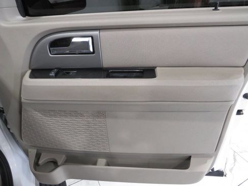 Used 2012 Ford Expedition Limited RWD image 27