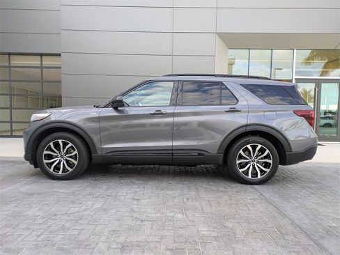 Used 2022 Ford Explorer ST-Line w/ Class IV Trailer Tow Package image 7