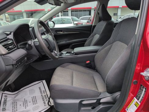 Certified 2025 Toyota Camry LE FWD image 9