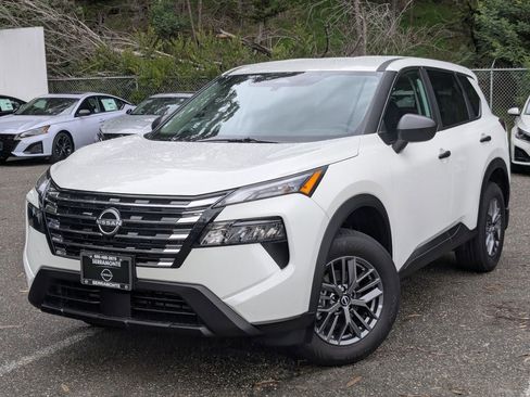 New 2026 Nissan Rogue S image 2