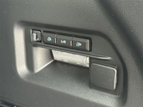 Certified 2025 Ford Explorer Platinum w/ Ultimate Package image 11