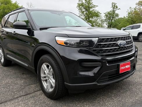 Used 2022 Ford Explorer XLT AWD/4WD image 12
