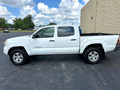 Used 2012 Toyota Tacoma 4x4 Double Cab image 2