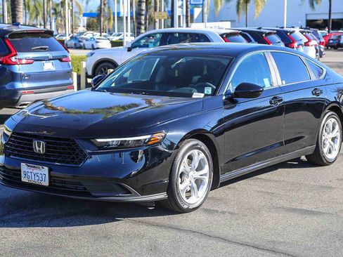 Certified 2023 Honda Accord LX image 3