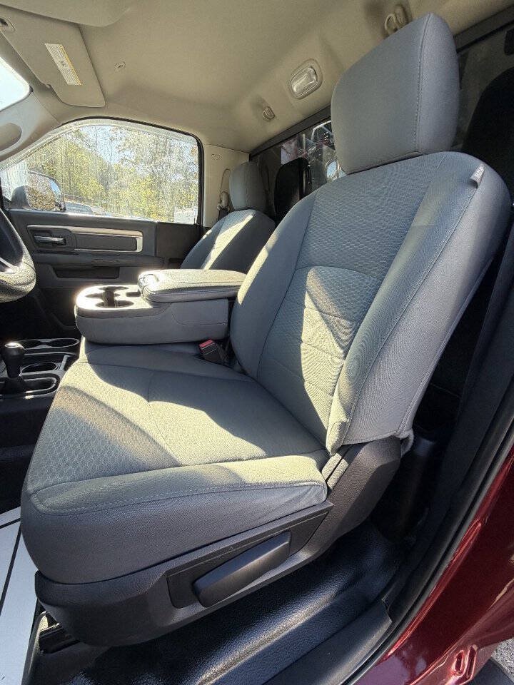 Used 2018 RAM 3500 Tradesman w/ Chrome Appearance Group AWD/4WD image 19