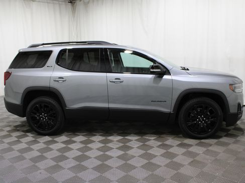 Used 2023 GMC Acadia SLT w/ Elevation Edition image 33