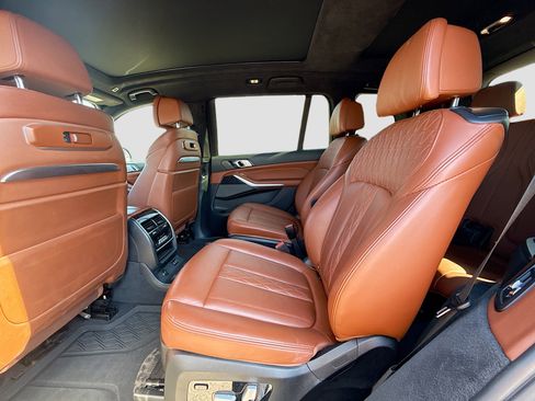 Used 2023 BMW X7 xDrive40i w/ Executive Package image 23
