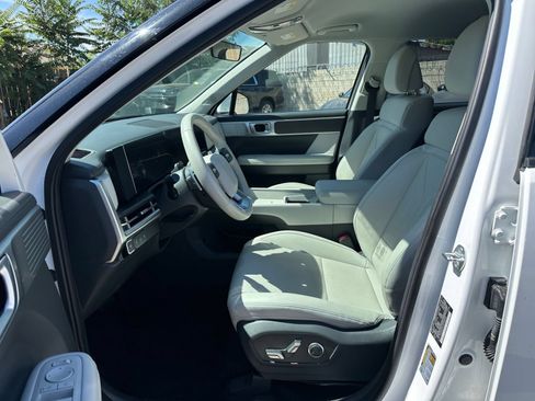 Used 2025 Hyundai Santa Fe SEL AWD/4WD image 29