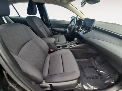 Used 2025 Toyota Corolla LE FWD image 14