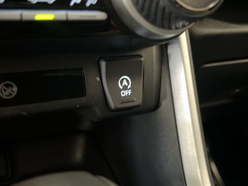 Used 2024 Toyota RAV4 XLE FWD image 36
