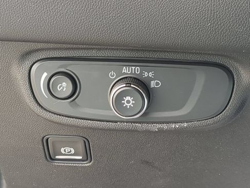 Certified 2024 GMC Terrain SLE FWD image 16