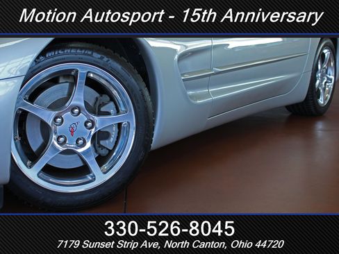 Used 2004 Chevrolet Corvette Convertible w/ Preferred Equipment Group RWD image 38