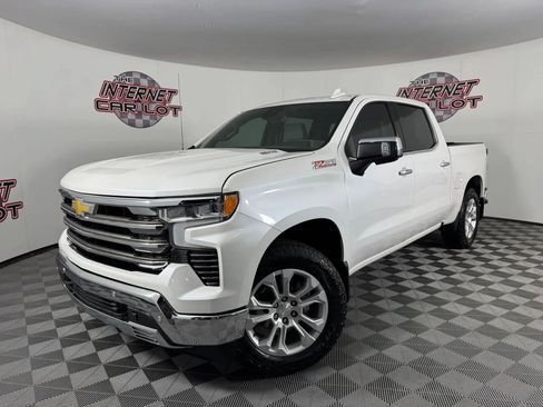 Used 2022 Chevrolet Silverado 1500 LTZ w/ LTZ Premium Package AWD/4WD image 1