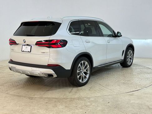 Used 2024 BMW X5 sDrive40i w/ Premium Package RWD image 9