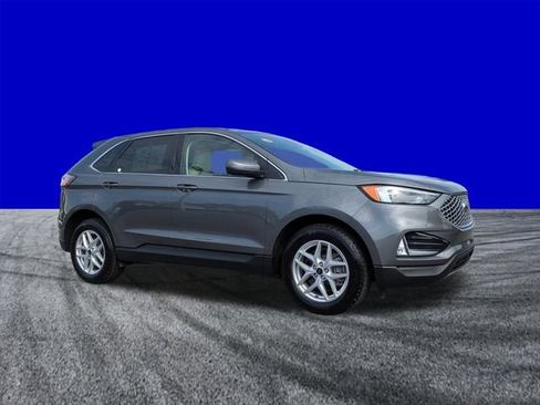 Certified 2024 Ford Edge SEL w/ Convenience Package AWD/4WD image 2