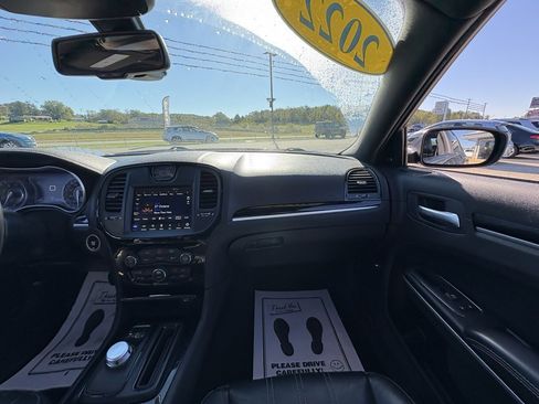 Used 2022 Chrysler 300 S image 30