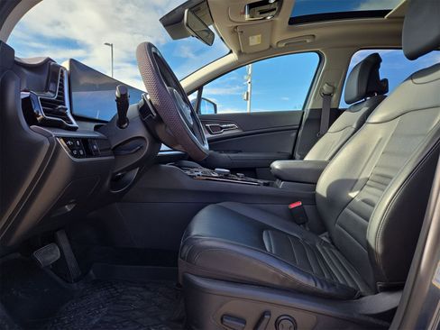 Used 2023 Kia Sportage SX Prestige image 16