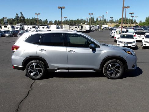 Used 2024 Subaru Forester Touring image 6