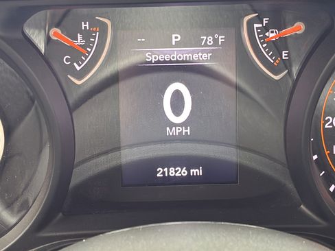 Used 2025 Jeep Gladiator Sport AWD/4WD image 32