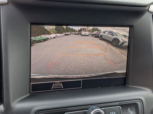 Used 2024 GMC Terrain SLE FWD image 25